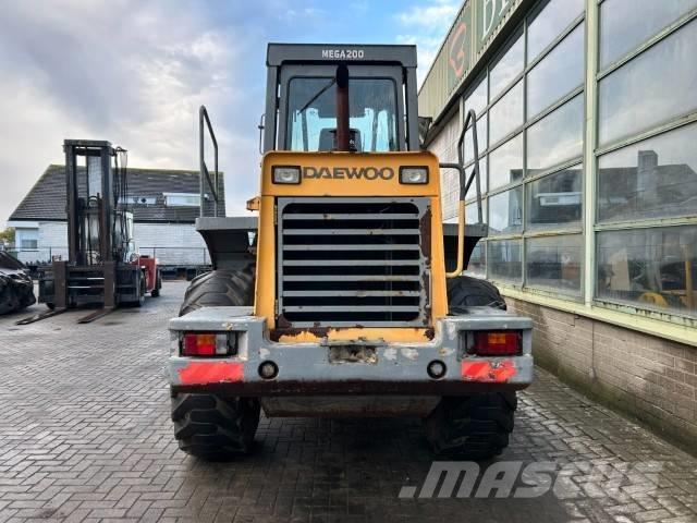 Daewoo MC 200 Tekerlekli yükleyiciler