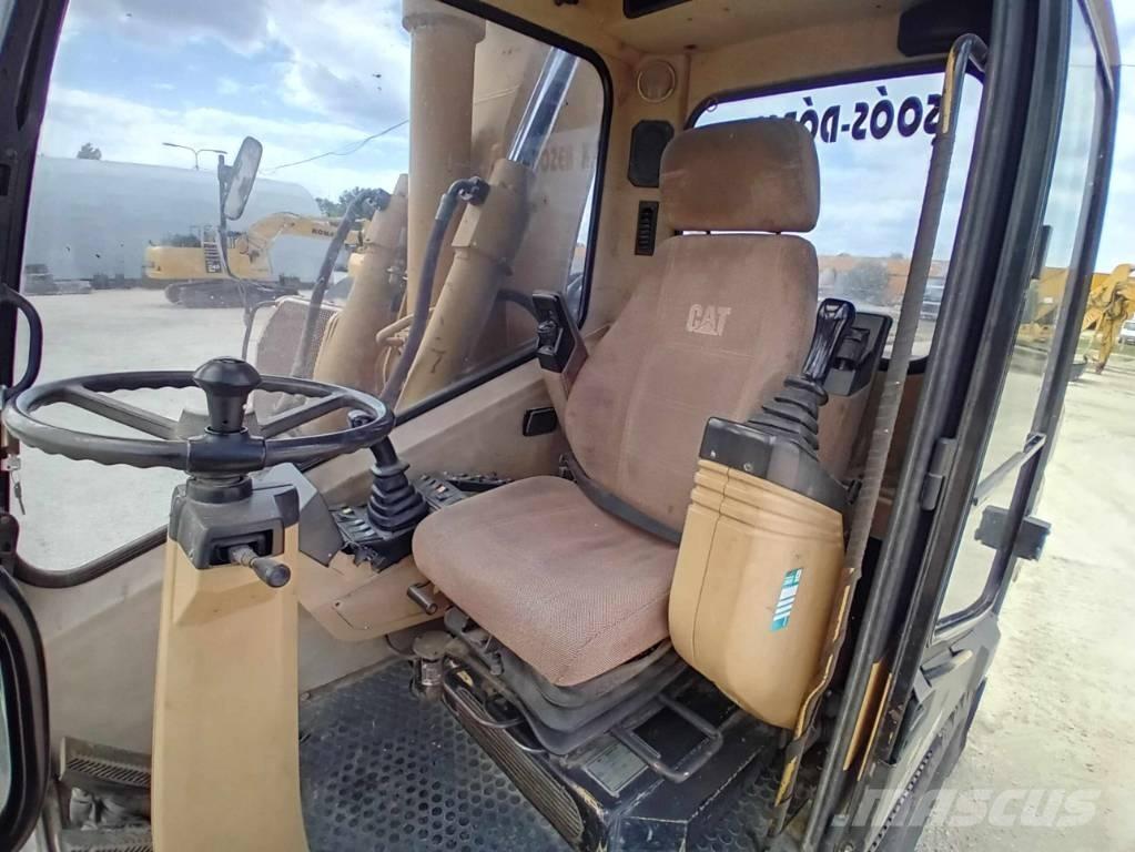 CAT M 315 Lastik tekerli ekskavatörler