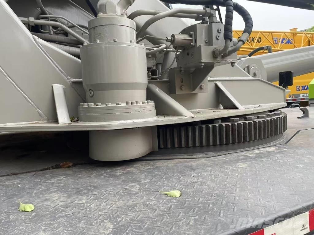 Zoomlion 25 Ton Yol-Arazi Tipi Vinçler (AT)