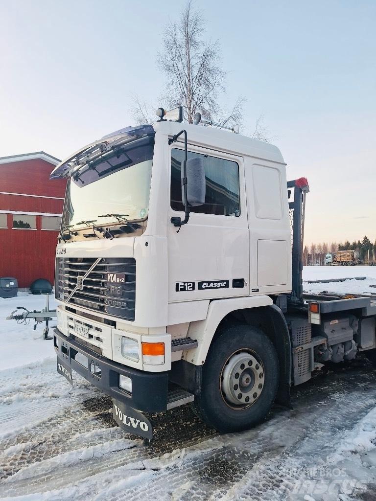 Volvo F 12 Flatbed kamyonlar