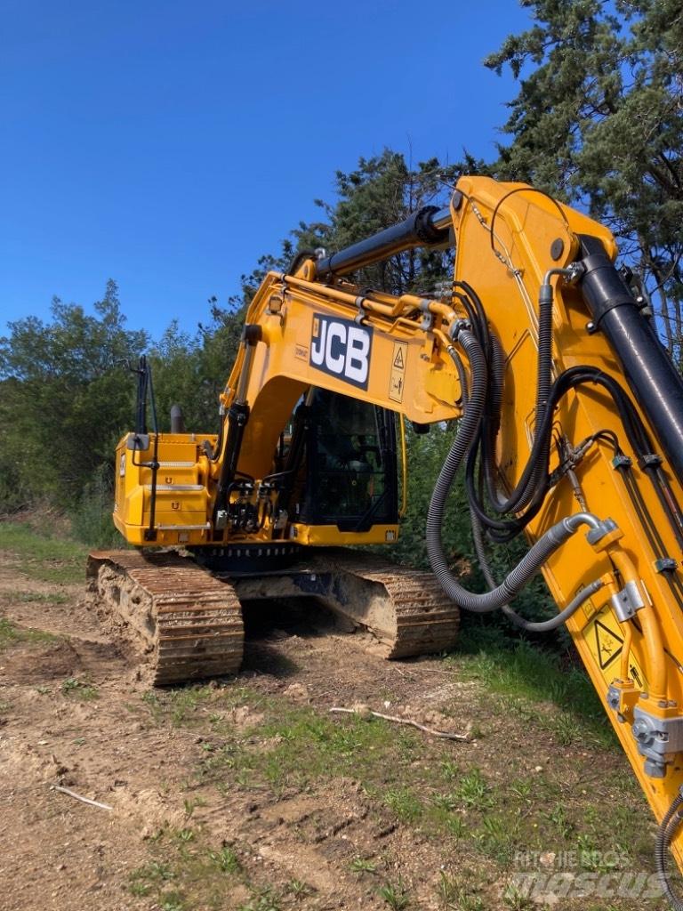 JCB JS 220 X Paletli ekskavatörler