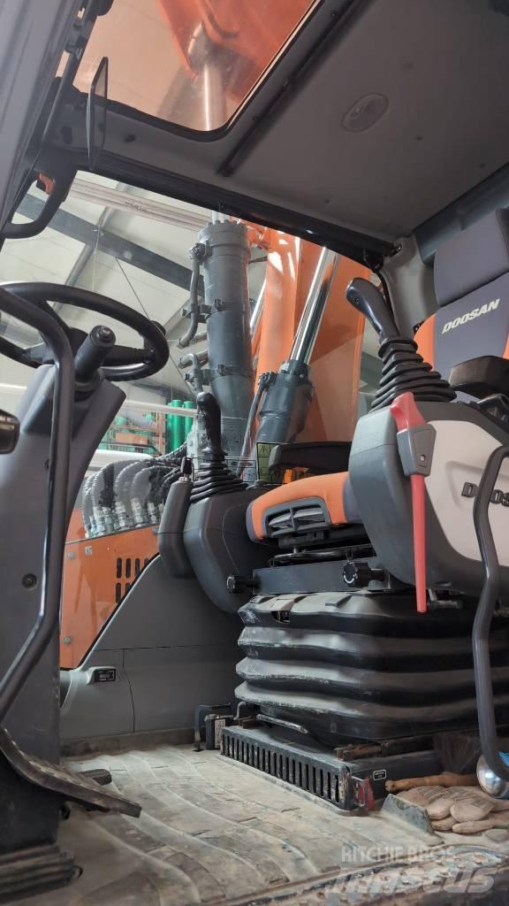 Doosan DX 165 W Lastik tekerli ekskavatörler