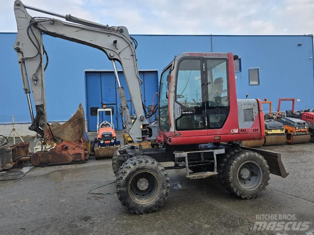 Takeuchi TB070W Lastik tekerli ekskavatörler