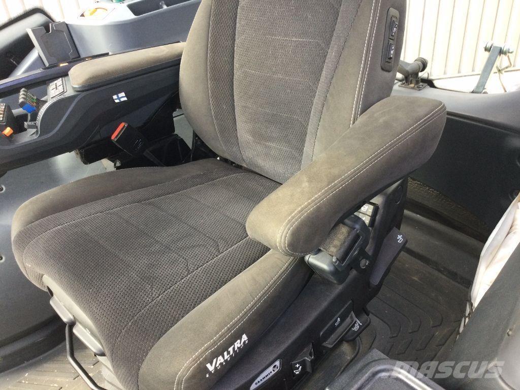 Valtra Q265 Traktörler