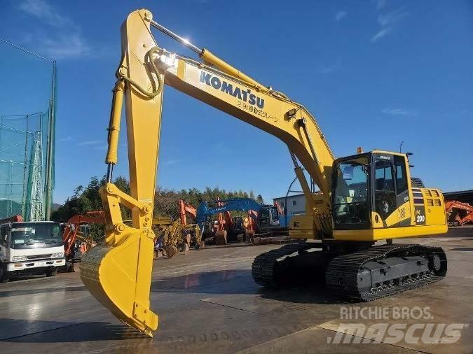 Komatsu PC 200 Paletli ekskavatörler