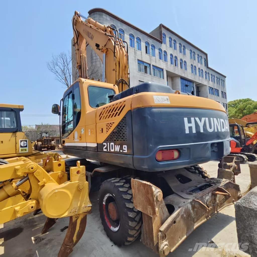 Hyundai R210W-9 Lastik tekerli ekskavatörler