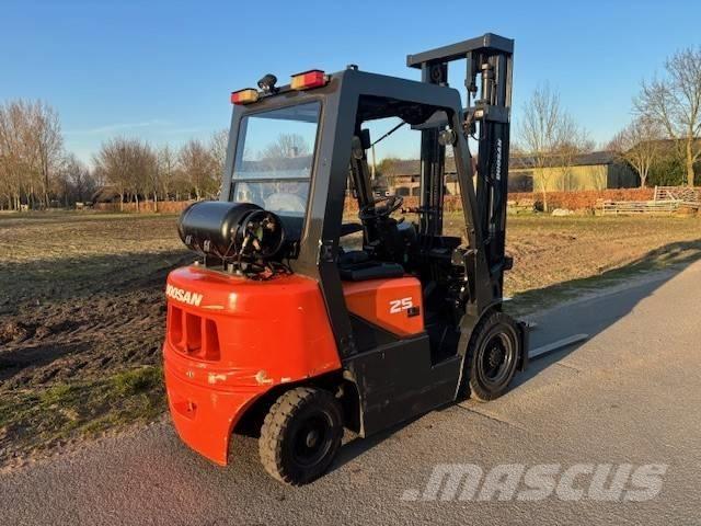 Doosan G 25 G LPG'li forkliftler