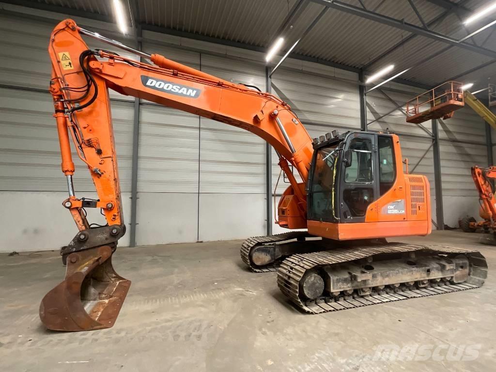 Doosan DX 235 LCR Paletli ekskavatörler