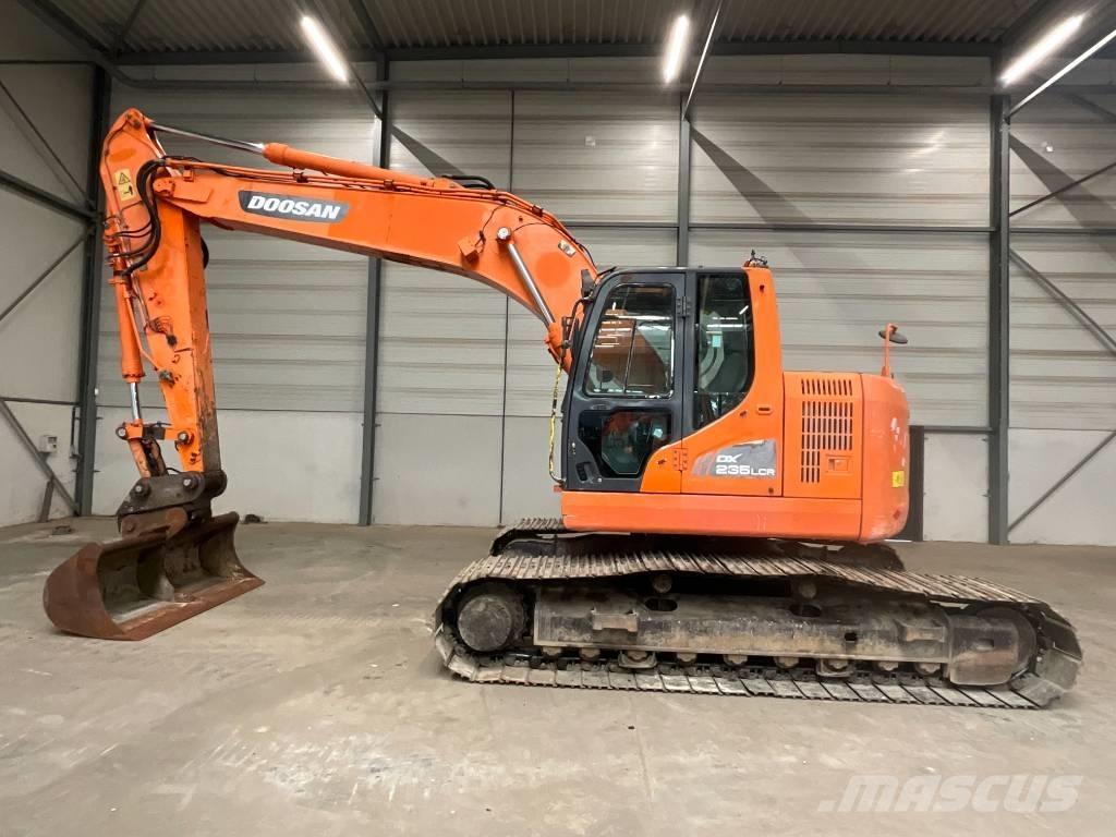 Doosan DX 235 LCR Paletli ekskavatörler