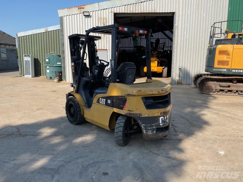 CAT DP30NT Dizel forkliftler