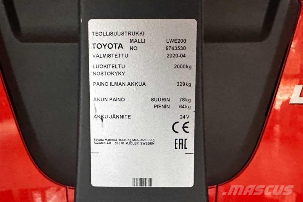 Toyota LWE 200 Düsük seviye kaldirici
