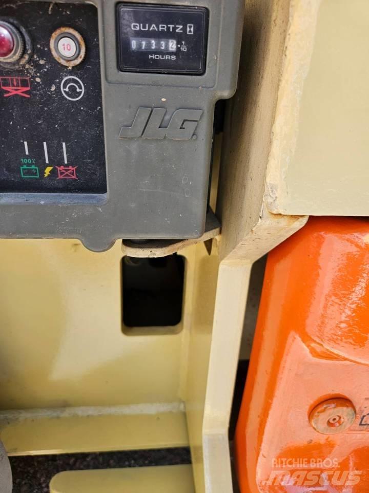 JLG 2630 ES Makasli platformlar