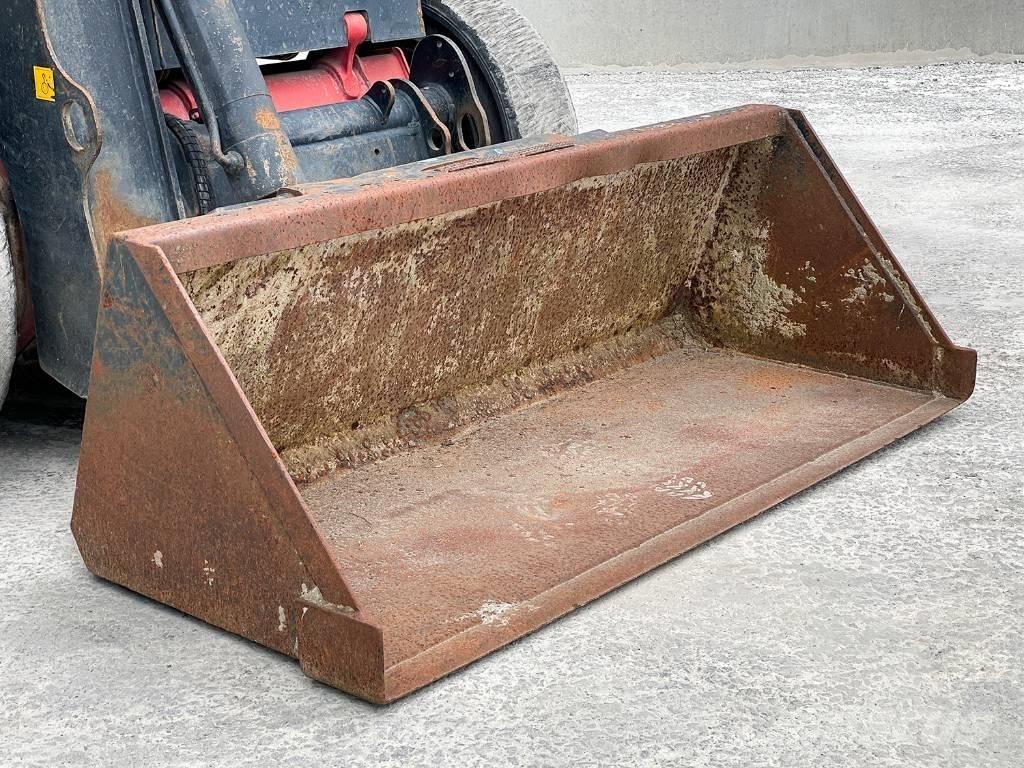 JCB R260 Skid steer loderler