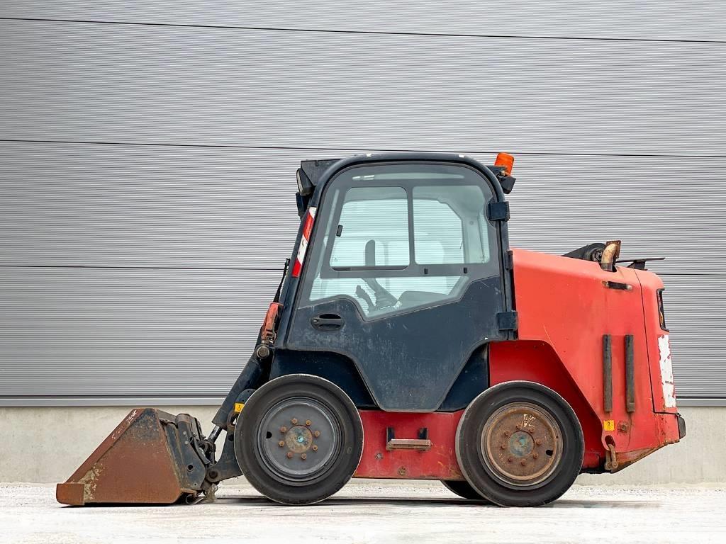 JCB R260 Skid steer loderler