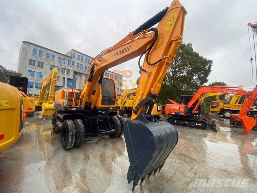 Hyundai 150W-9 Paletli ekskavatörler