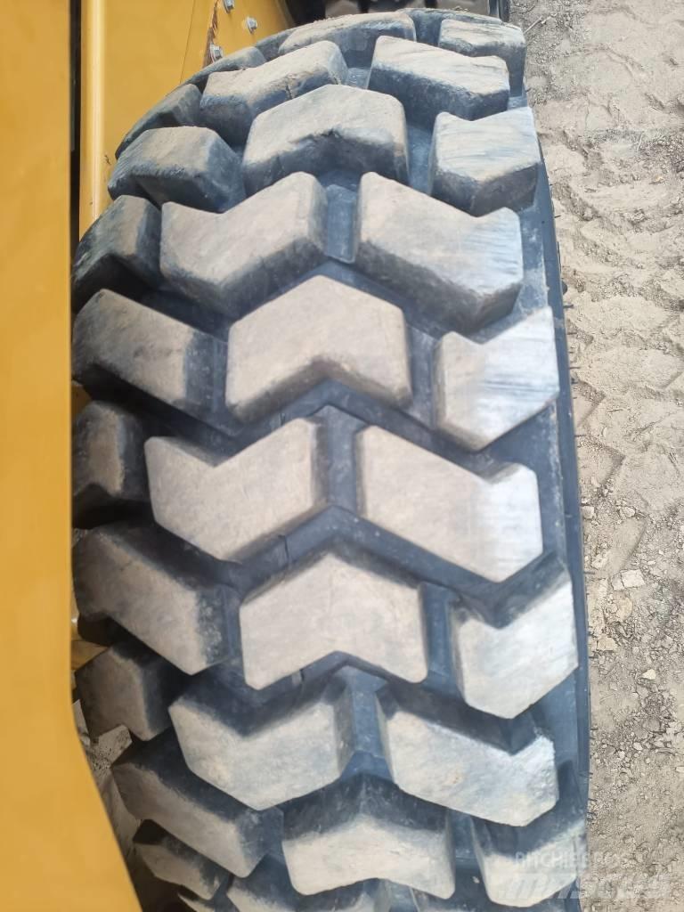 CAT 262 D XPS Skid steer loderler