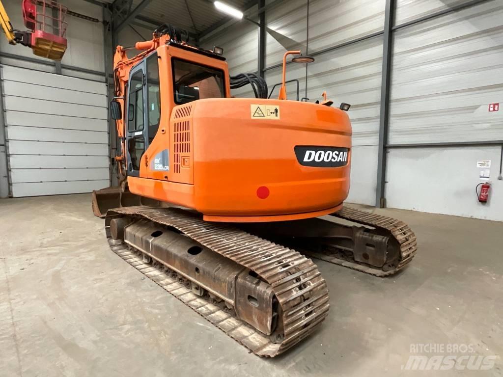 Doosan DX 235 LCR Paletli ekskavatörler