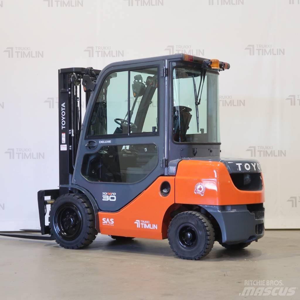 Toyota 02-8FDF30 Dizel forkliftler