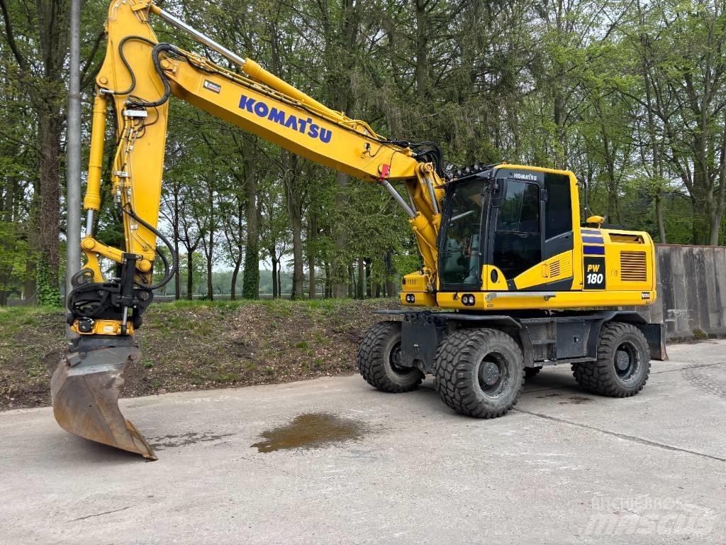 Komatsu PW180-11 Lastik tekerli ekskavatörler
