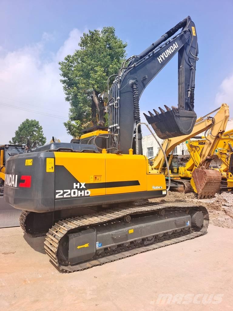Hyundai HX 220 HD Paletli ekskavatörler