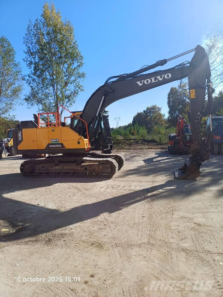 Volvo EC220 ELN Paletli ekskavatörler