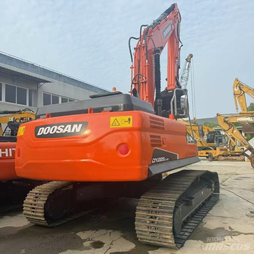 Doosan DX225LC-9C Midi ekskavatörler 7 - 12 t