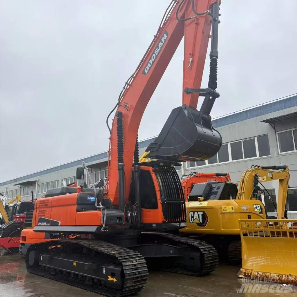 Doosan DX225LC-9C Midi ekskavatörler 7 - 12 t