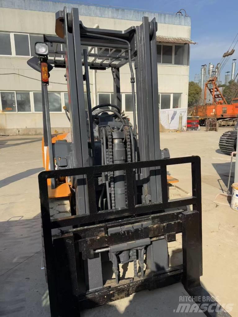 TCM FD 30 Dizel forkliftler