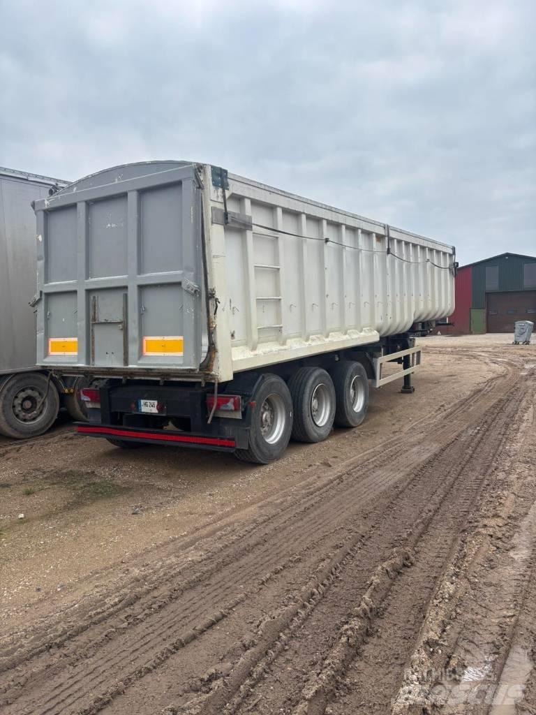 SDC Trailers LTD Perdeli yari çekiciler