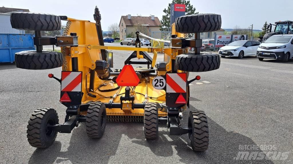 McConnel TUFFCUT 480 Hasat makineleri