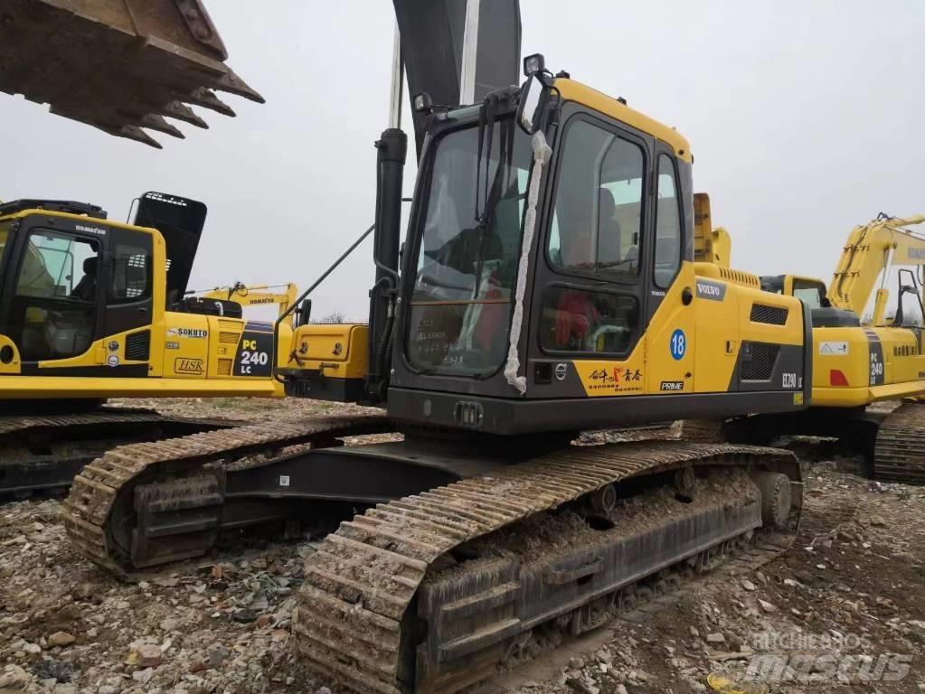 Volvo EC 290 B LC Paletli ekskavatörler
