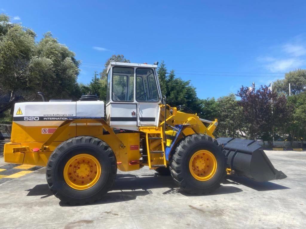 International 520A Tekerlekli yükleyiciler
