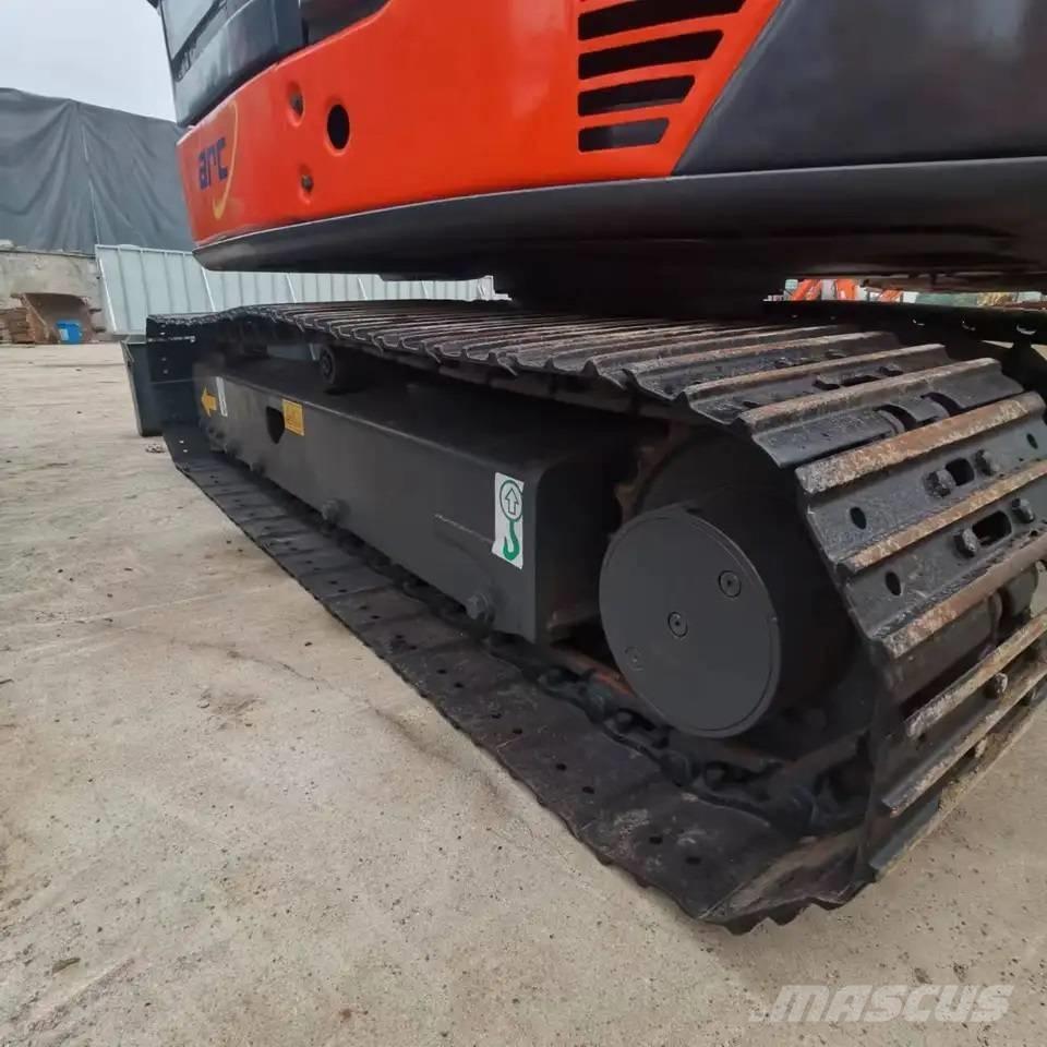 Hitachi ZX60U Mini ekskavatörler, 7 tona dek