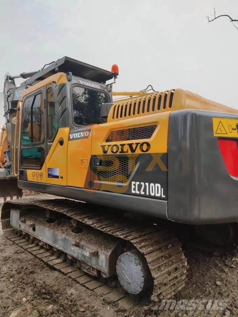 Volvo EC 240 D Paletli ekskavatörler
