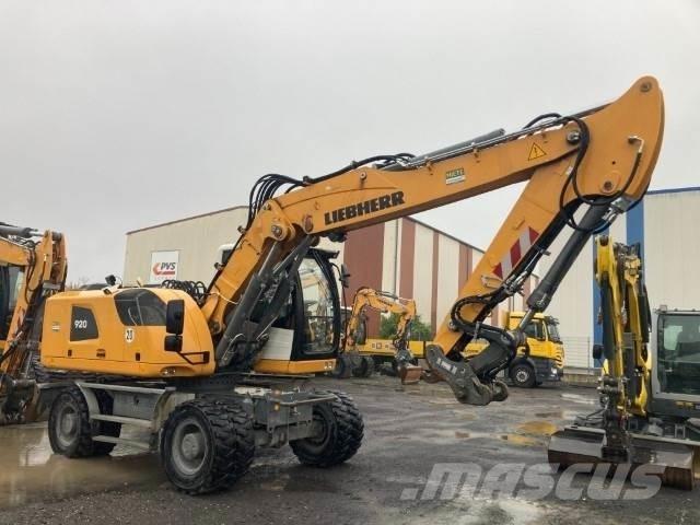 Liebherr A920 Lastik tekerli ekskavatörler