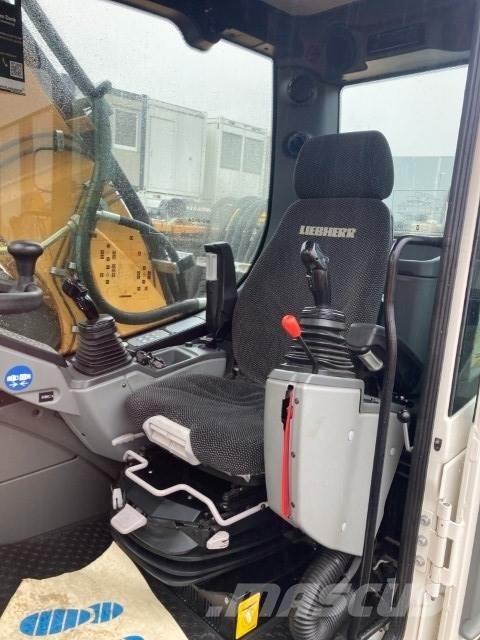 Liebherr A920 Lastik tekerli ekskavatörler