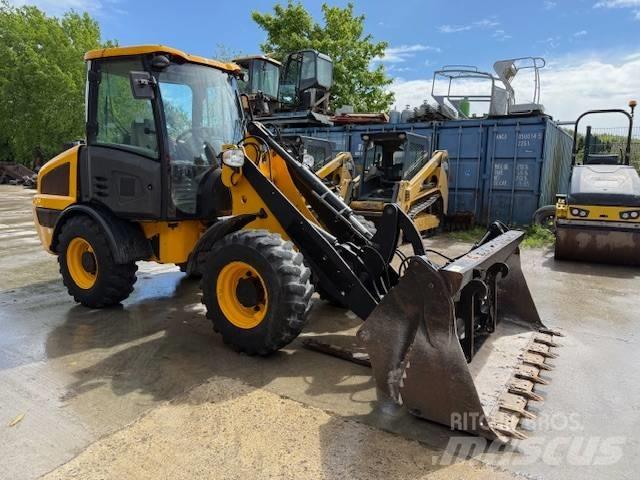 JCB 406 Tekerlekli yükleyiciler