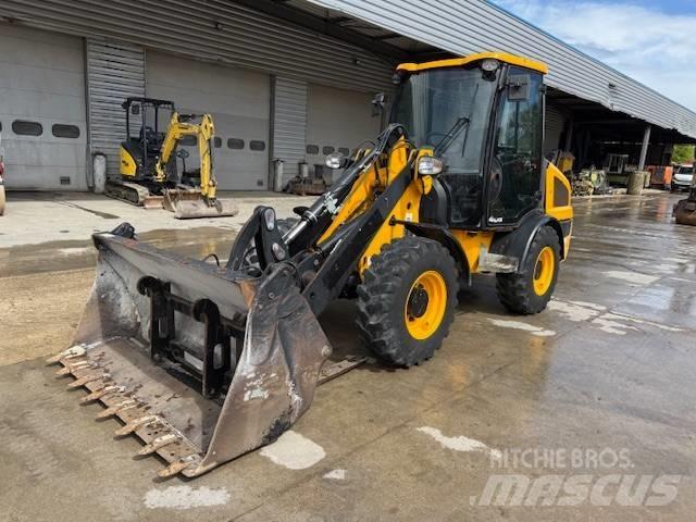 JCB 406 Tekerlekli yükleyiciler