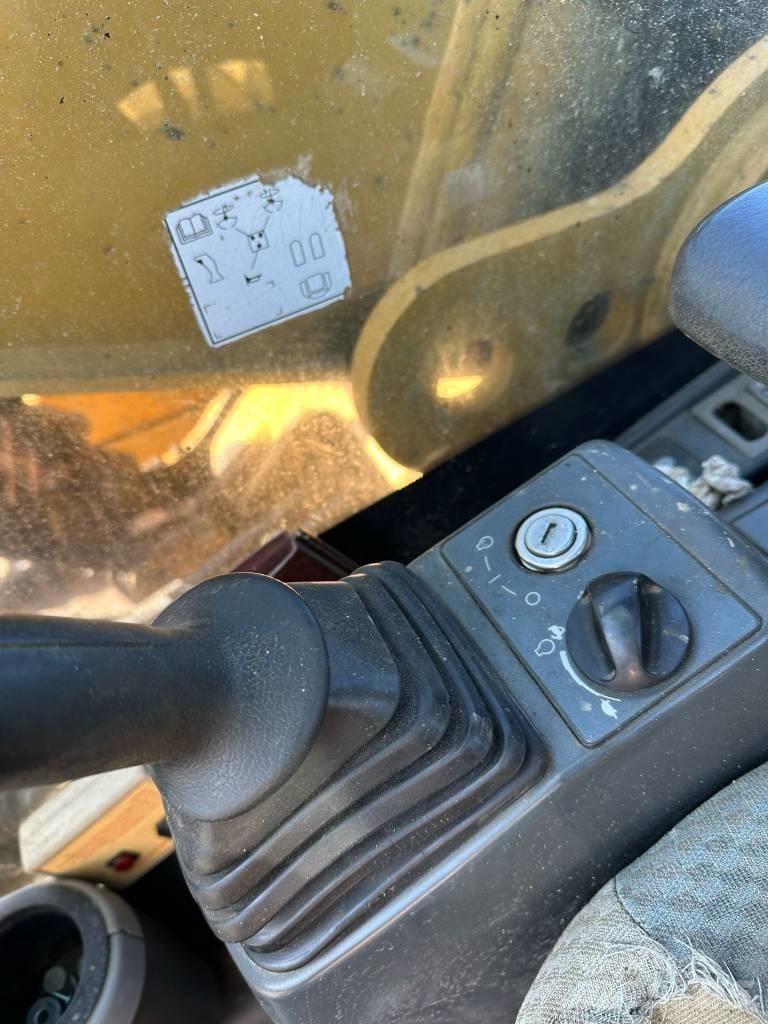 CAT 325DL Paletli ekskavatörler