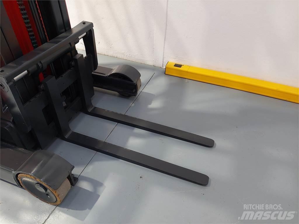 Linde R14HD Reach truck - depo içi istif araçları