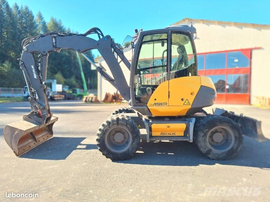 Mecalac 9 MWR Lastik tekerli ekskavatörler