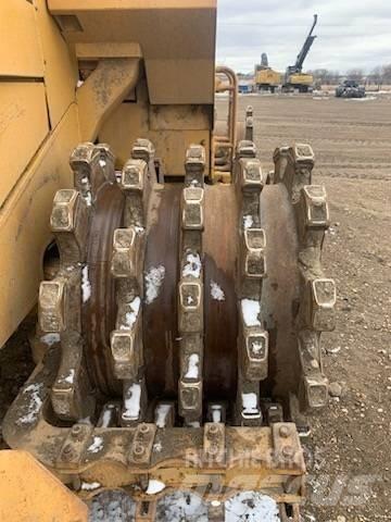 CAT 815 B Zemin sıkıştırma makineleri
