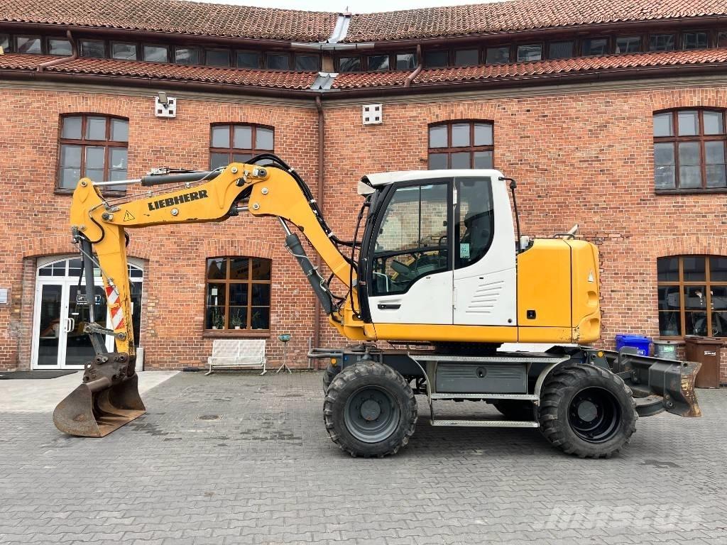 Liebherr A 910 Comp Lastik tekerli ekskavatörler