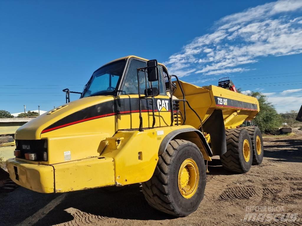 CAT 725 Belden kirma kaya kamyonu