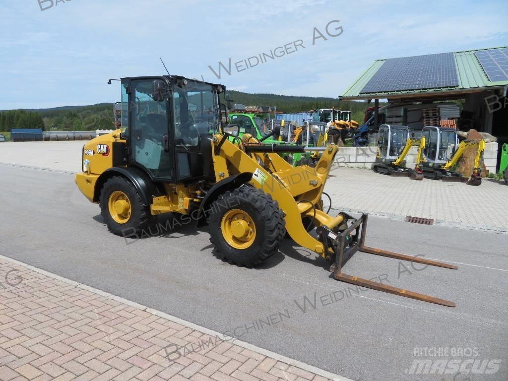 CAT 906M Tekerlekli yükleyiciler