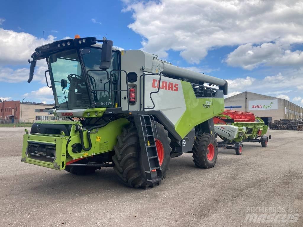 CLAAS Trion 730 Biçerdöverler