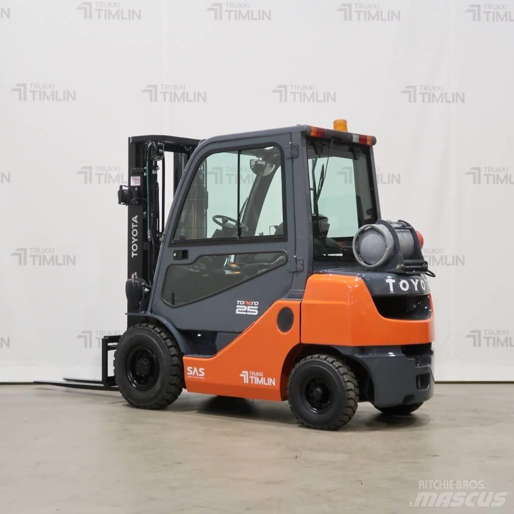 Toyota 02-8FGF25 LPG'li forkliftler