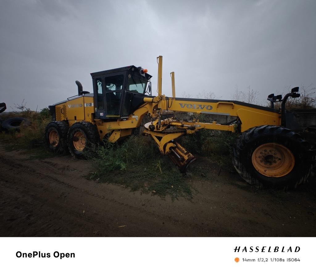  Greder Volvo G710 Kabin