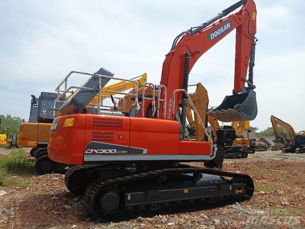 Doosan DX300LC Paletli ekskavatörler