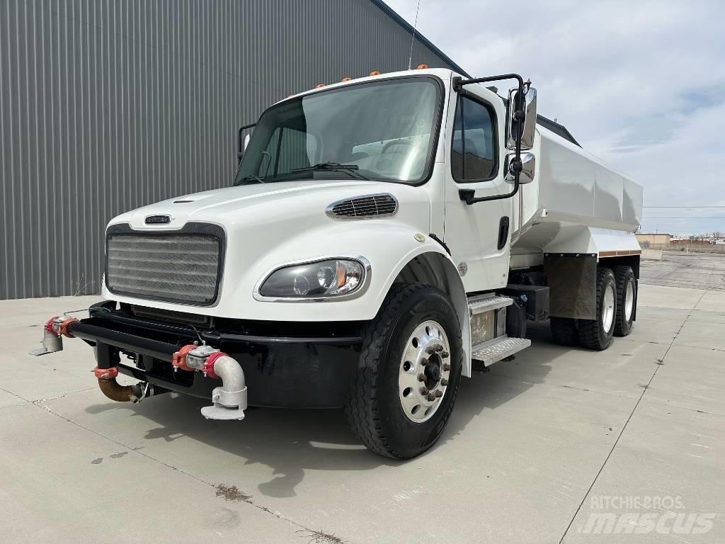 Freightliner M2 Su tankerleri